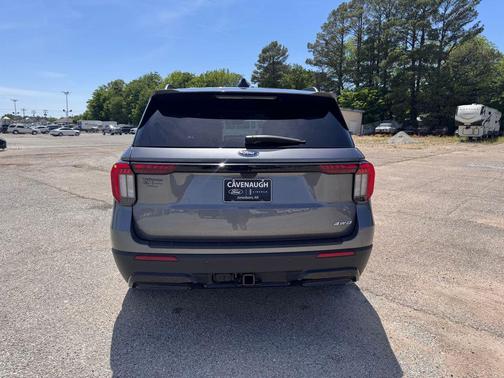 CARBONIZED GRAY METALLIC 2026 Ford Explorer ST-Line