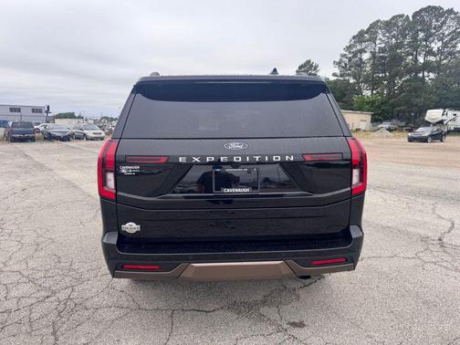 Agate Black Metallic 2026 Ford Expedition King Ranch