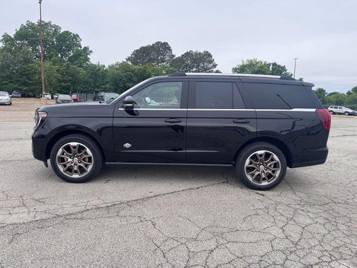Agate Black Metallic 2026 Ford Expedition King Ranch