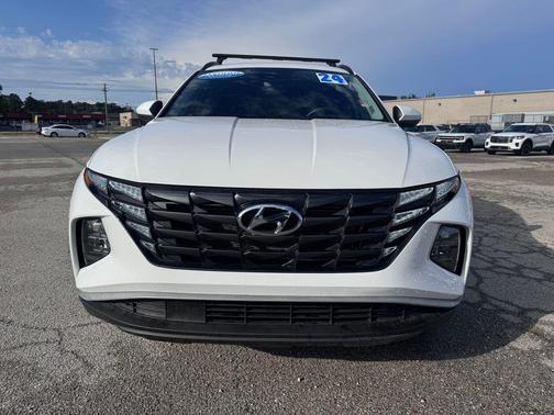 White Pearl 2024 Hyundai TUCSON SEL