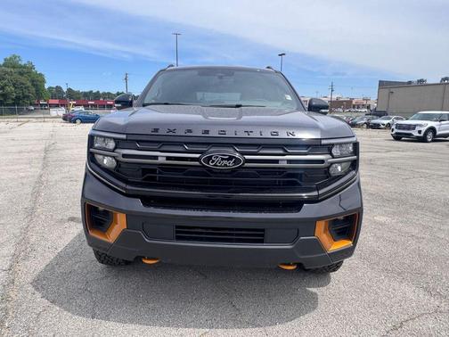 DARK MATTER GRAY METALLIC 2026 Ford Expedition Tremor