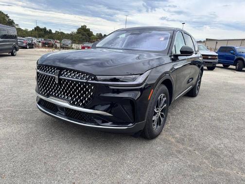 Infinite Black Metallic Clearcoat 2026 Lincoln Nautilus Premiere