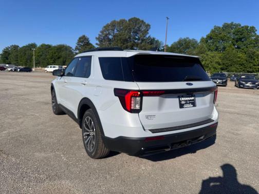 SPACE WHITE METALLIC 2026 Ford Explorer ST-Line