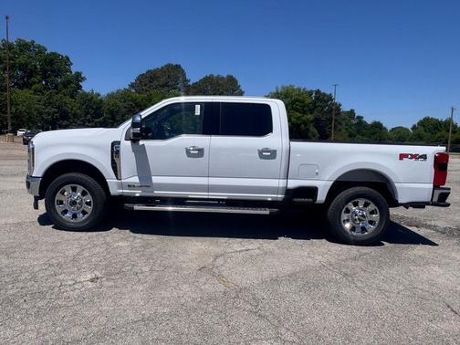 OXFORD WHITE 2026 Ford F-350 Lariat