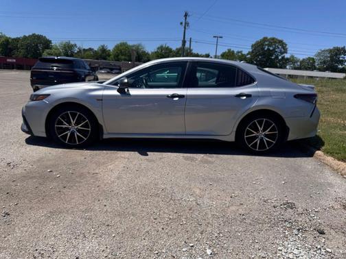 Celestial Silver Metallic 2024 Toyota Camry SE