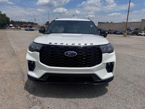 STAR WHITE MET TRI-COAT 2026 Ford Explorer ST-Line