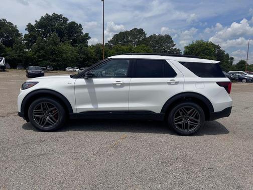 STAR WHITE MET TRI-COAT 2026 Ford Explorer ST-Line