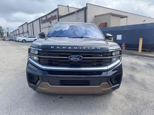 AGATE BLACK METALLIC 2025 Ford Expedition King Ranch