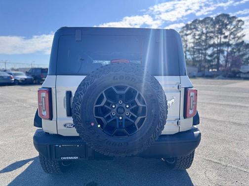 DESERT SAND 2026 Ford Bronco Badlands