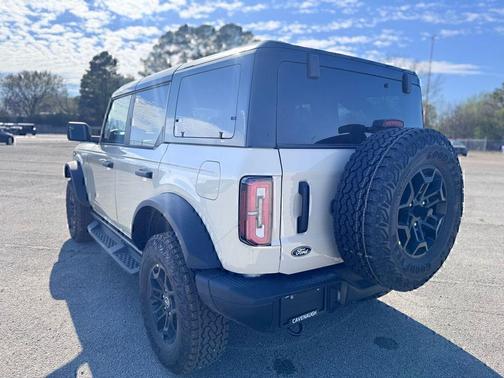 DESERT SAND 2026 Ford Bronco Badlands