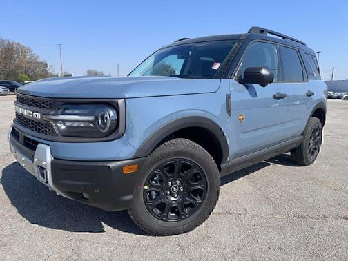 AZURE GRAY METALLIC TRI-COAT 2026 Ford Bronco Sport Badlands
