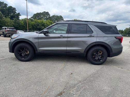 Carbonized Gray Metallic 2026 Ford Explorer Tremor