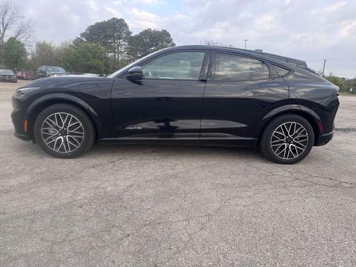 SHADOW BLACK 2024 Ford Mustang Mach-E Premium