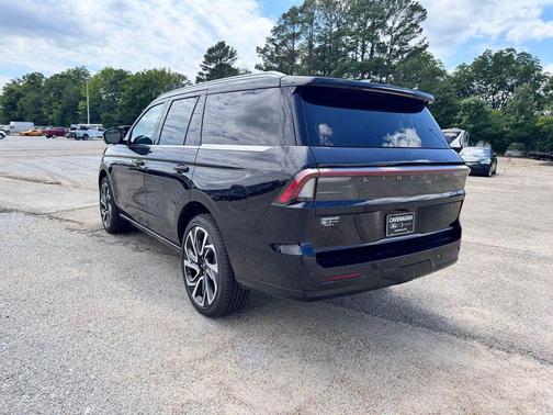 INFINITE BLACK MET CC 2026 Lincoln Navigator Reserve