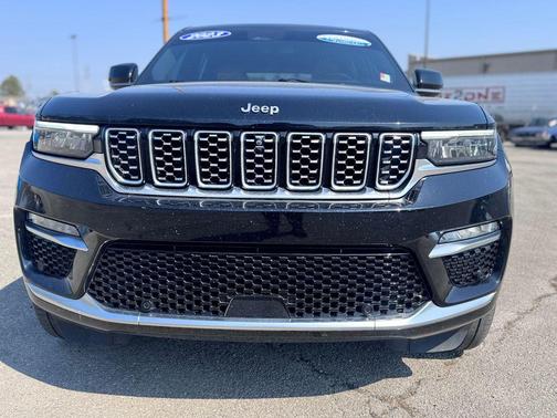 2023 Jeep Grand Cherokee Summit