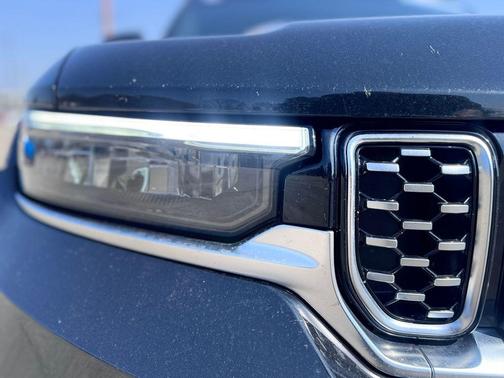 2023 Jeep Grand Cherokee Summit