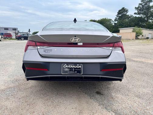 Fluid Metal 2024 Hyundai ELANTRA SEL
