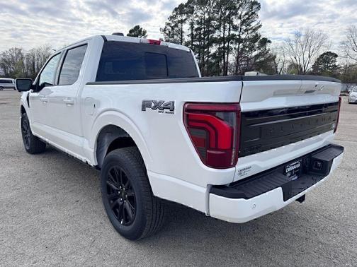 STAR WHITE METALLIC TRICOAT 2026 Ford F-150 Platinum