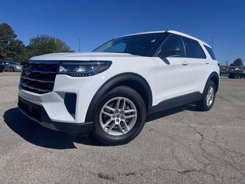Oxford White 2026 Ford Explorer Active