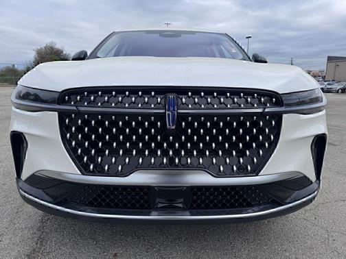 WHITE PLATINUM MET 3C 2026 Lincoln Nautilus Premiere