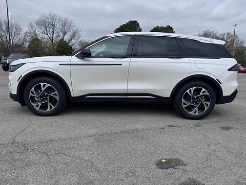 WHITE PLATINUM MET 3C 2026 Lincoln Nautilus Premiere