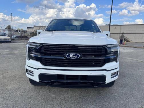Star White Metallic Tri-Coat 2026 Ford F-150 Platinum