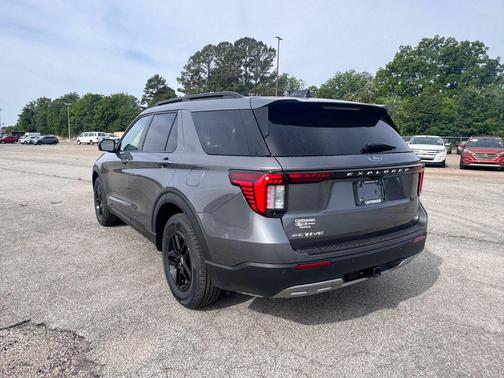 CARBONIZED GRAY METALLIC 2026 Ford Explorer Active