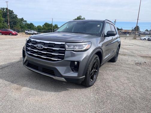 CARBONIZED GRAY METALLIC 2026 Ford Explorer Active