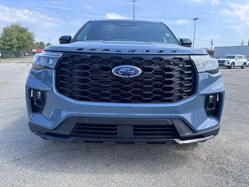 Vapor Blue Metallic 2026 Ford Explorer ST-Line