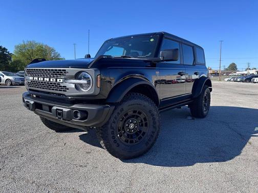 SHADOW BLACK 2026 Ford Bronco Badlands