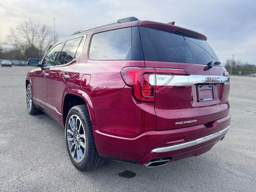 2020 GMC Acadia Denali