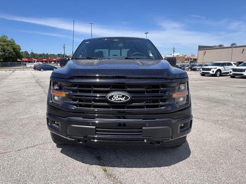AGATE BLACK METALLIC 2026 Ford F-150 XLT