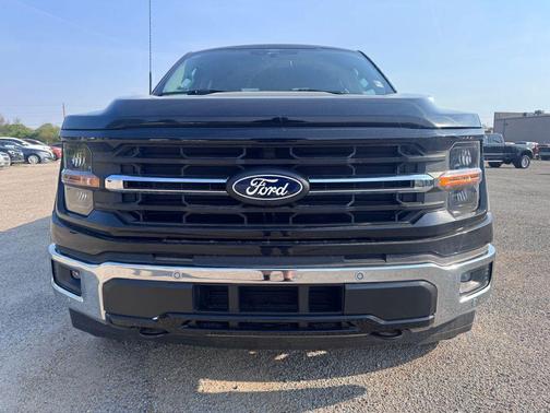 AGATE BLACK METALLIC 2026 Ford F-150 XLT