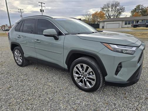 2022 Toyota RAV4 XLE Premium