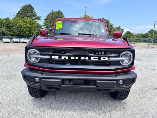Ruby Red Metallic Tinted Clearcoat 2026 Ford Bronco Outer Banks
