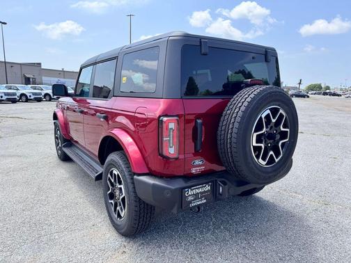 Ruby Red Metallic Tinted Clearcoat 2026 Ford Bronco Outer Banks