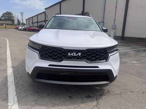 Glacial White Pearl 2023 Kia Sorento S