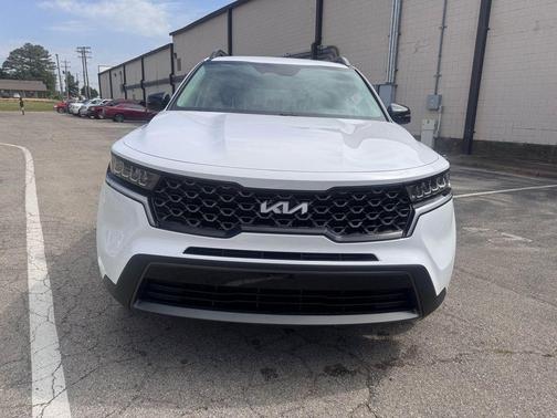 Glacial White Pearl 2023 Kia Sorento S