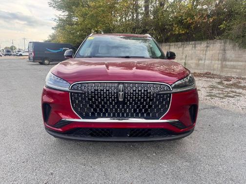 Ruby Red Metallic Tinted Clearcoat 2027 Lincoln Aviator Premiere