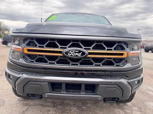 AGATE BLACK METALLIC 2025 Ford F-150 Tremor