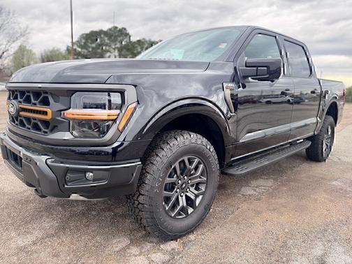 AGATE BLACK METALLIC 2025 Ford F-150 Tremor
