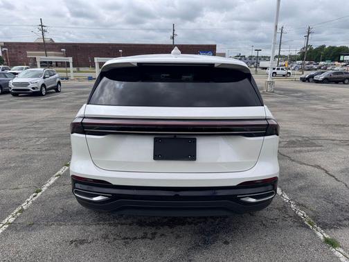 WHITE PLATINUM MET 3C 2025 Lincoln Nautilus Premiere