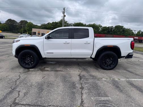 Summit White 2025 GMC Canyon Elevation