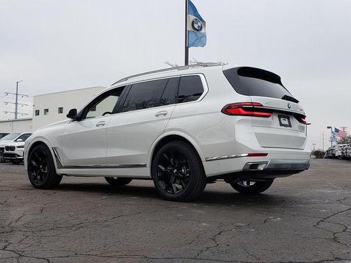 2026 BMW X7 xDrive40i