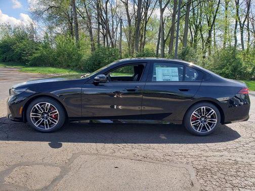 Black Sapphire Metallic 2027 BMW 530 i xDrive