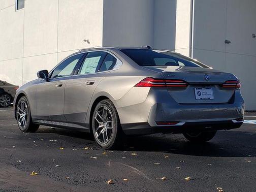 2026 BMW 530 i xDrive