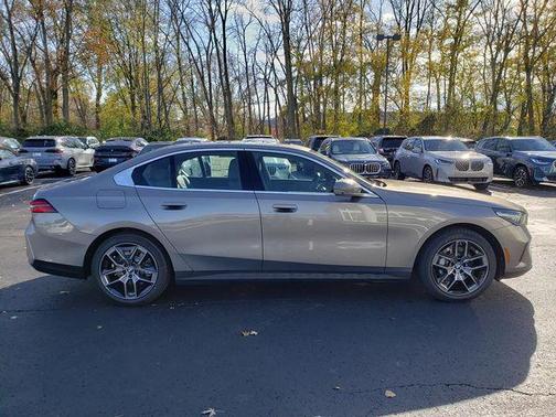 2026 BMW 530 i xDrive