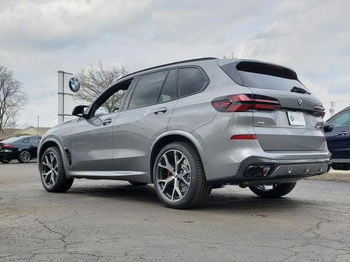 Skyscraper Grey Metallic 2026 BMW X5 M60i