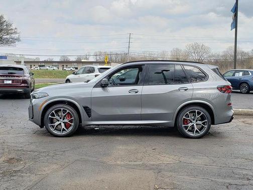 Skyscraper Grey Metallic 2026 BMW X5 M60i