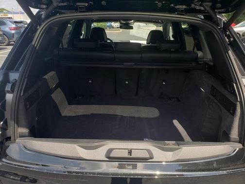 Black Sapphire Metallic 2026 BMW X5 xDrive40i